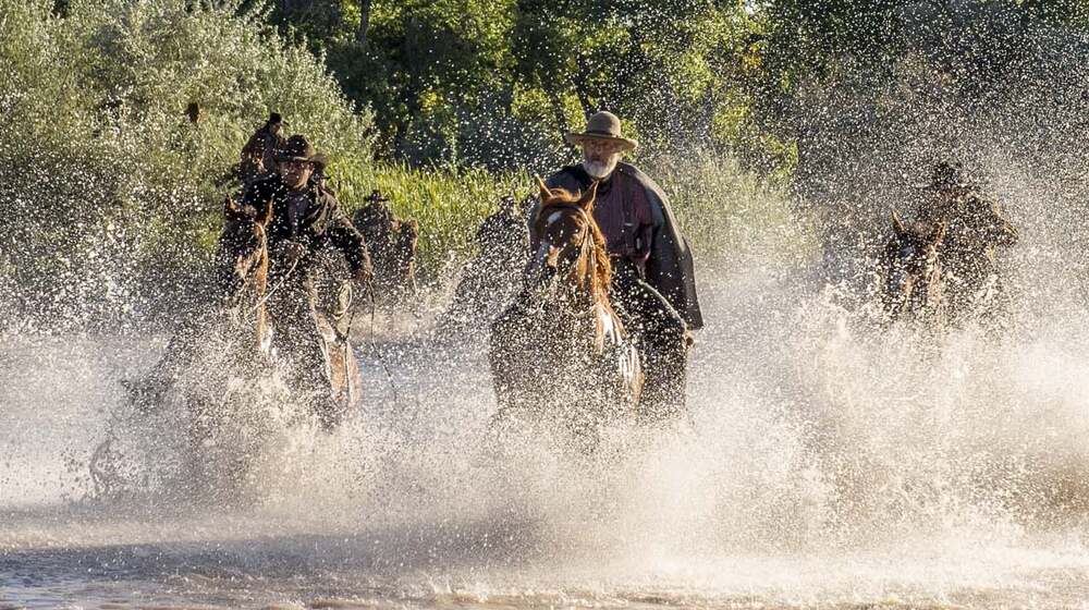 Una de las mejores miniseries de la historia de Netflix: 7 potentes episodios de "western" que esperaron 10 años a ver la luz