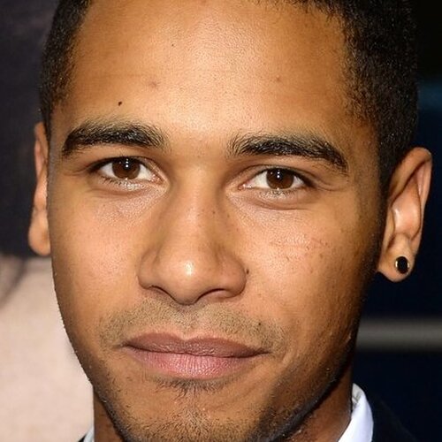 Elliot Knight