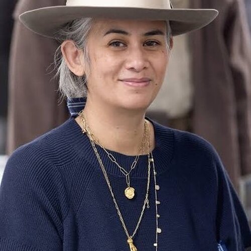 Suttirat Anne Larlarb